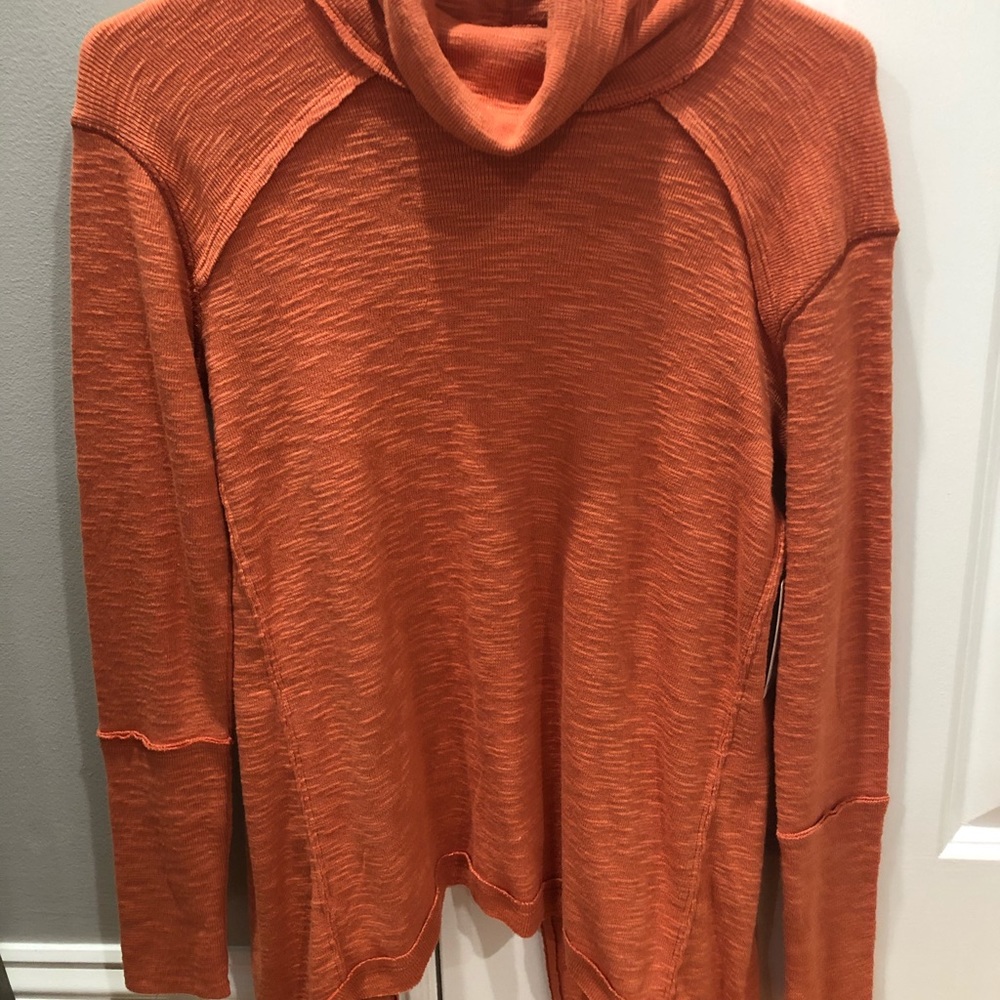 Free People women’s turtleneck BRAND NEW with tag